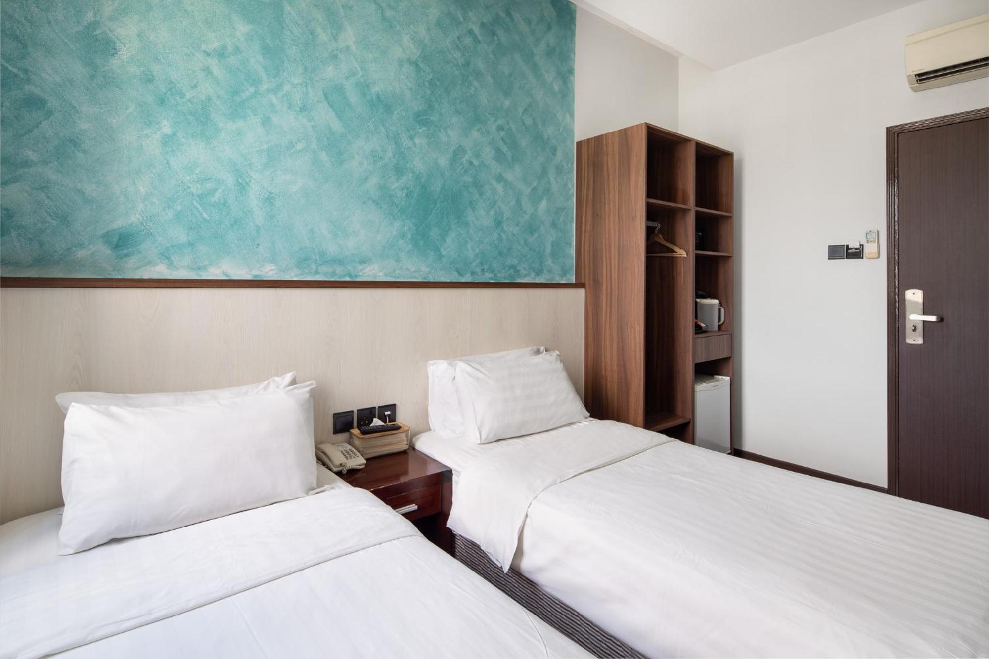 Hotel The Quay West Coast 3*